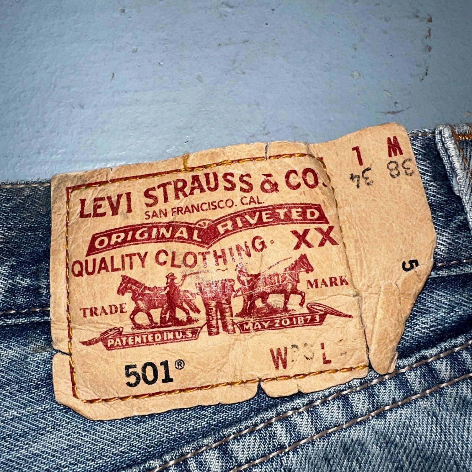 Levis 501 Vintage Y2K XX Straight Leg Jeans Blue Light Wash 38x34 Act 38x32