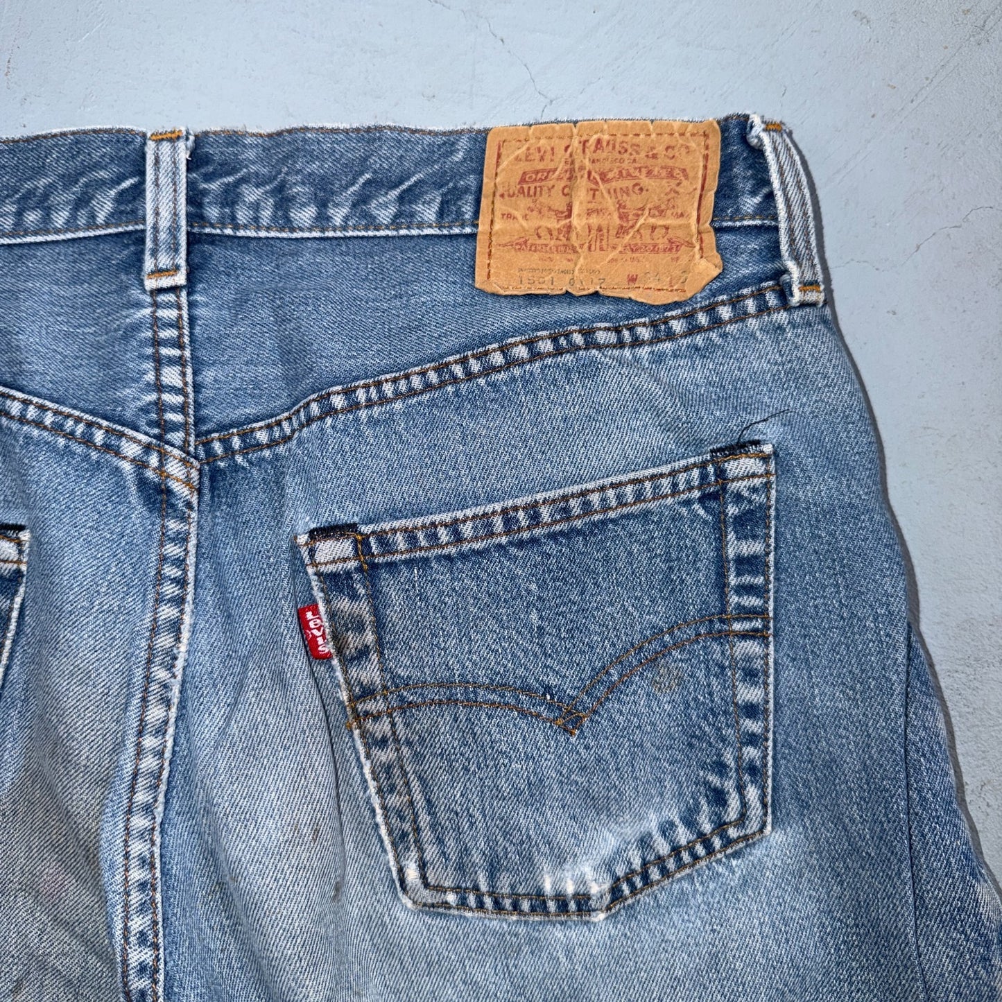 Levis 501 Vintage 80s Redline Selvedge USA XX Jeans Light Wash 34x38 Act 31x34