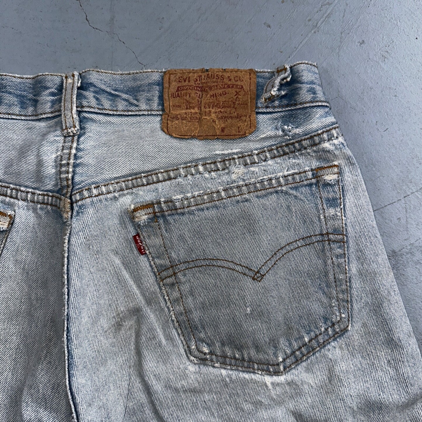 Levis 501 Vintage 80s USA XX Straight Leg Jeans Blue Light Wash 34x36 Act 31x34