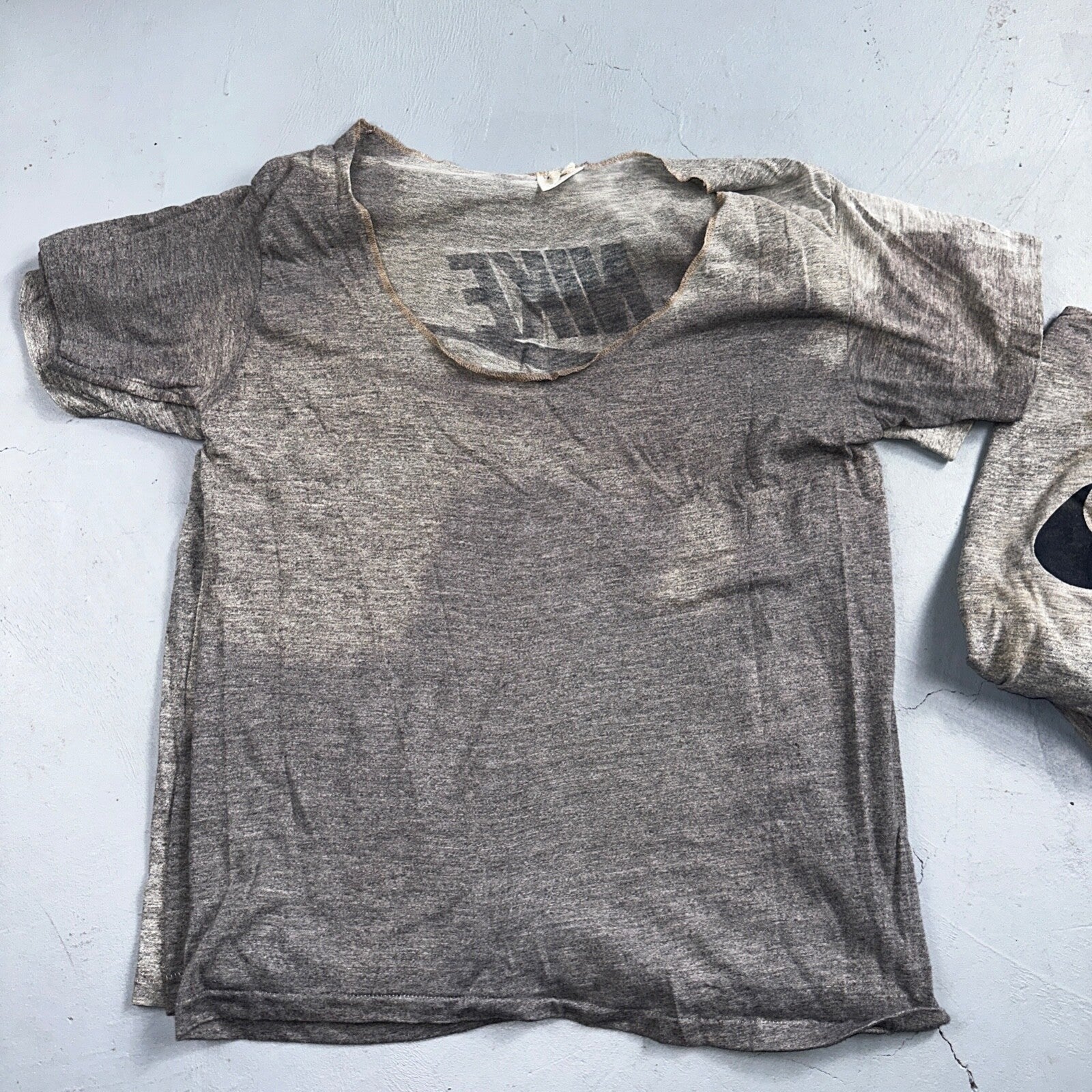 Nike 70s Lot of 8 VTG T Shirt Orange Tag Gray Swoosh Soft Chopped Front Team