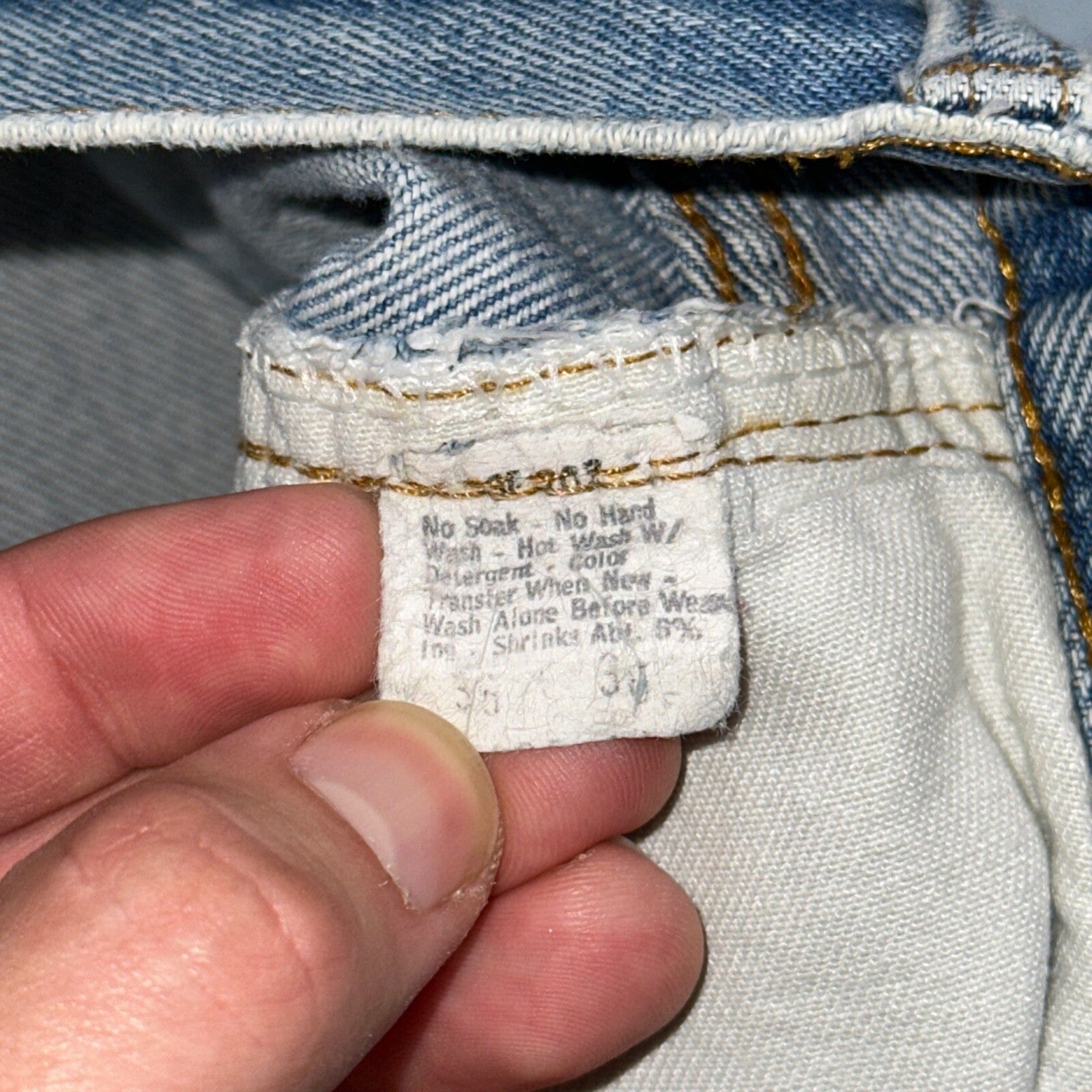 Levis 501 Vintage 80s Redline Selvedge USA XX Jeans Thrashed 36x30 Act 33x26