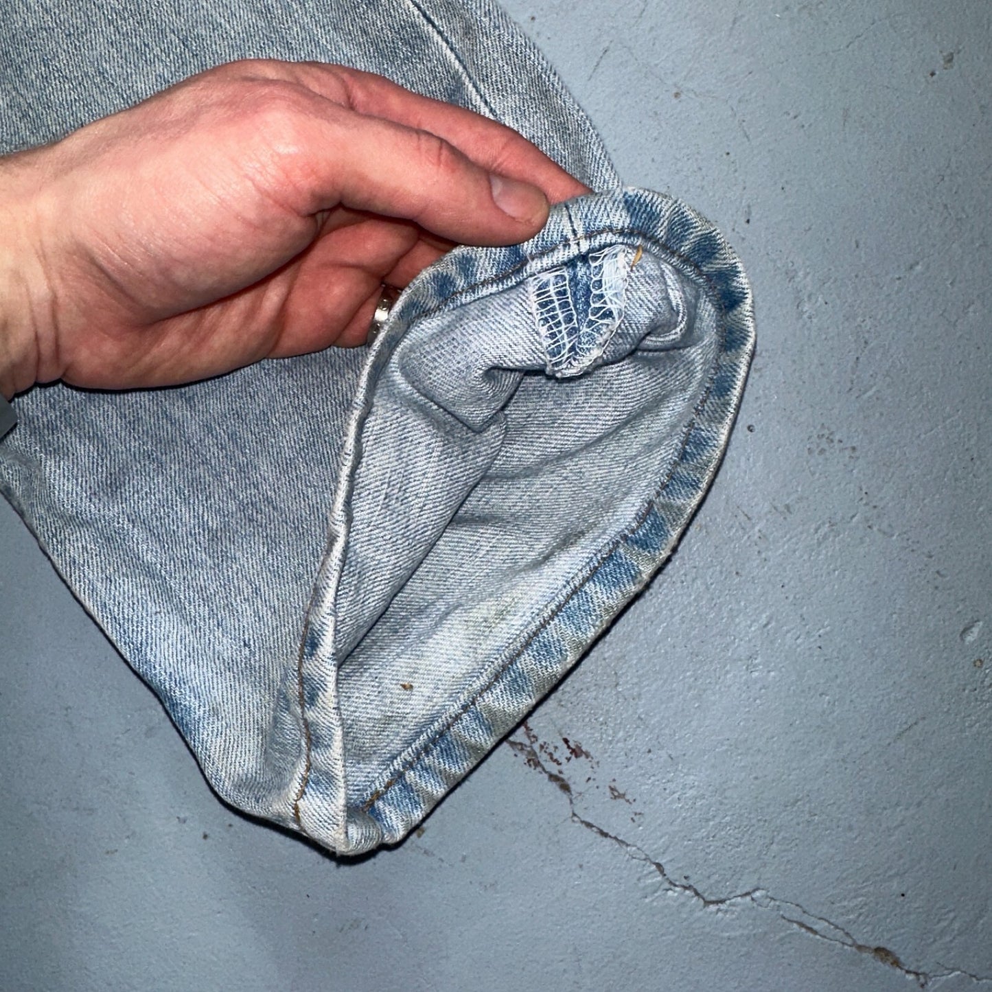 Levis 501 Vintage Y2K Hungary Straight Leg Jeans 33x34 90s Light Wash Act 31x32