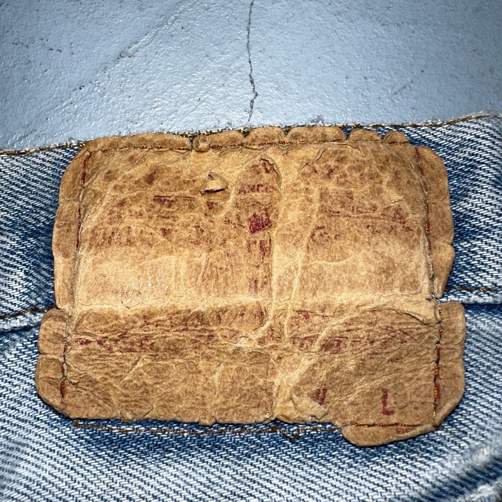 Levis 501 Vintage 80s USA XX Straight Leg Jeans Blue Thrashed 33x38 Act 31x33