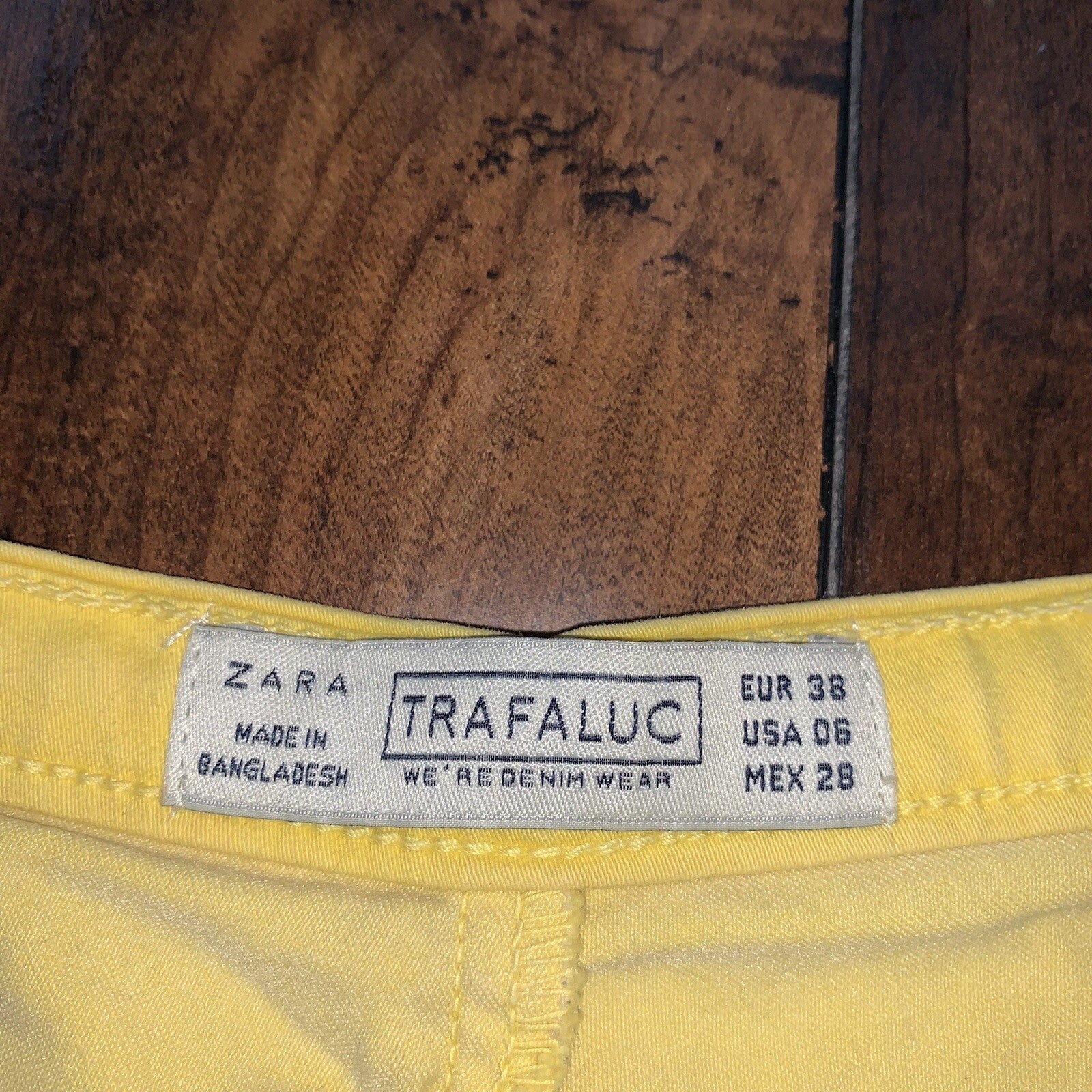 Zara Womens Small 6 Yellow Pleated Front Pockets Shorts Boho Festival