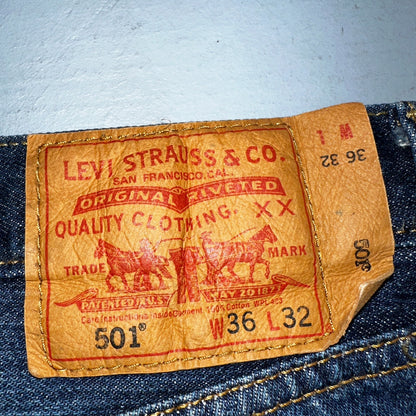Levis 501 Vintage Y2K Egypt Straight Leg Jeans 36x32 Med Wash Act 36x30