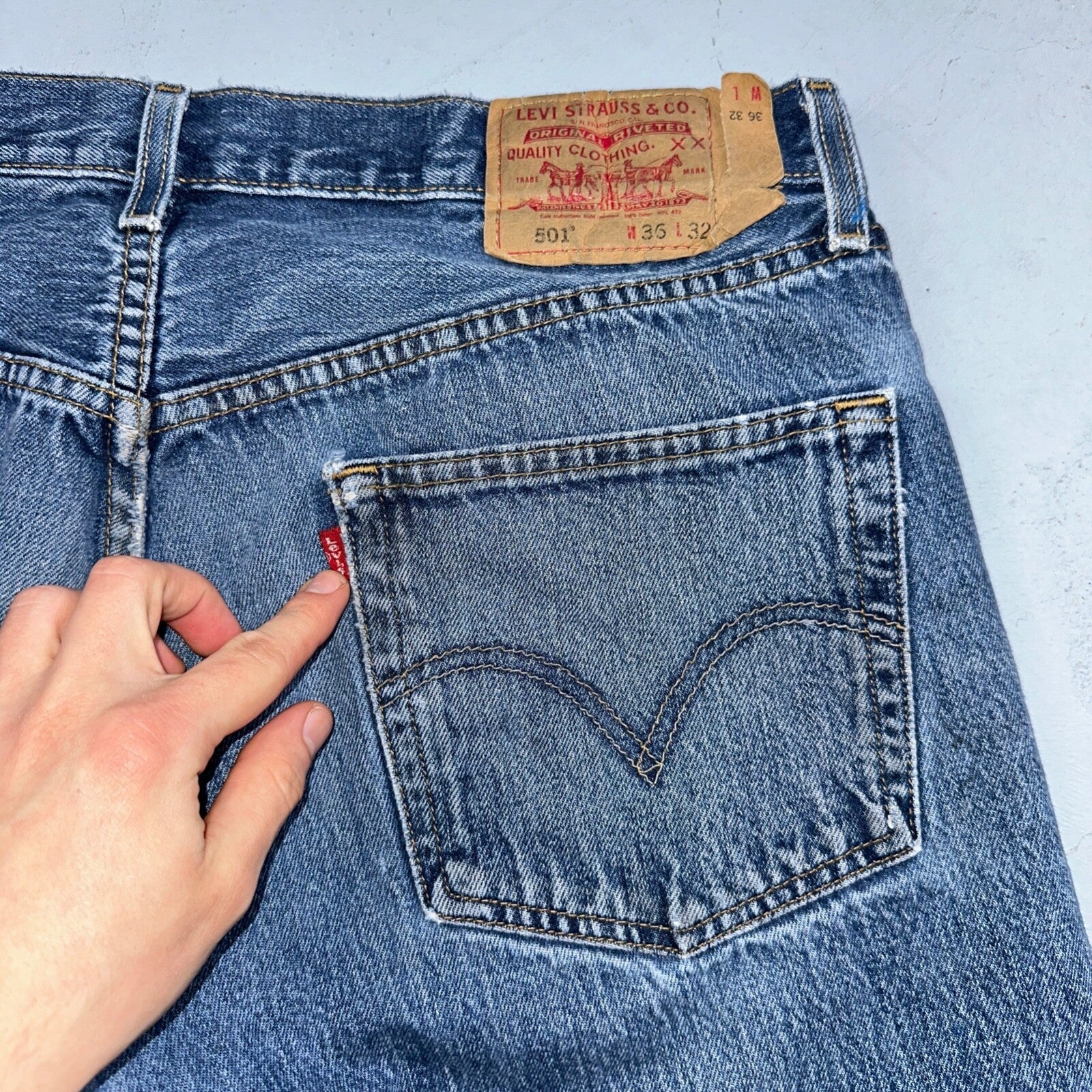 Levis 501 Vintage 90s Mexico Straight Leg Jeans 36x32 Y2K Med Wash Act 34x30