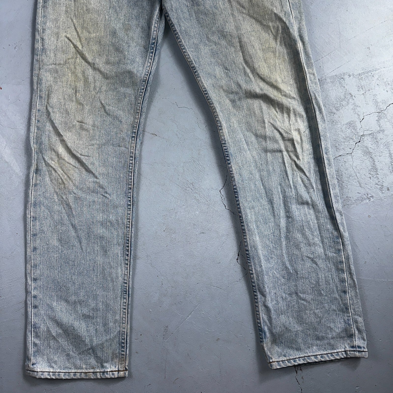 Levis 501 Vintage Y2K Hungary Straight Leg Jeans 33x34 90s Light Wash Act 31x32