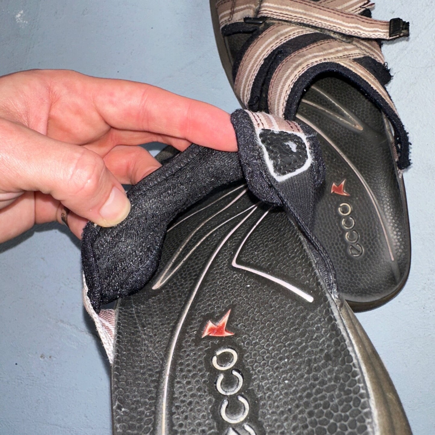 Ecco Hiking Sandals Womens 37 US 6/6.5 Brown Offroad Yucatan Outdoors FLAWS