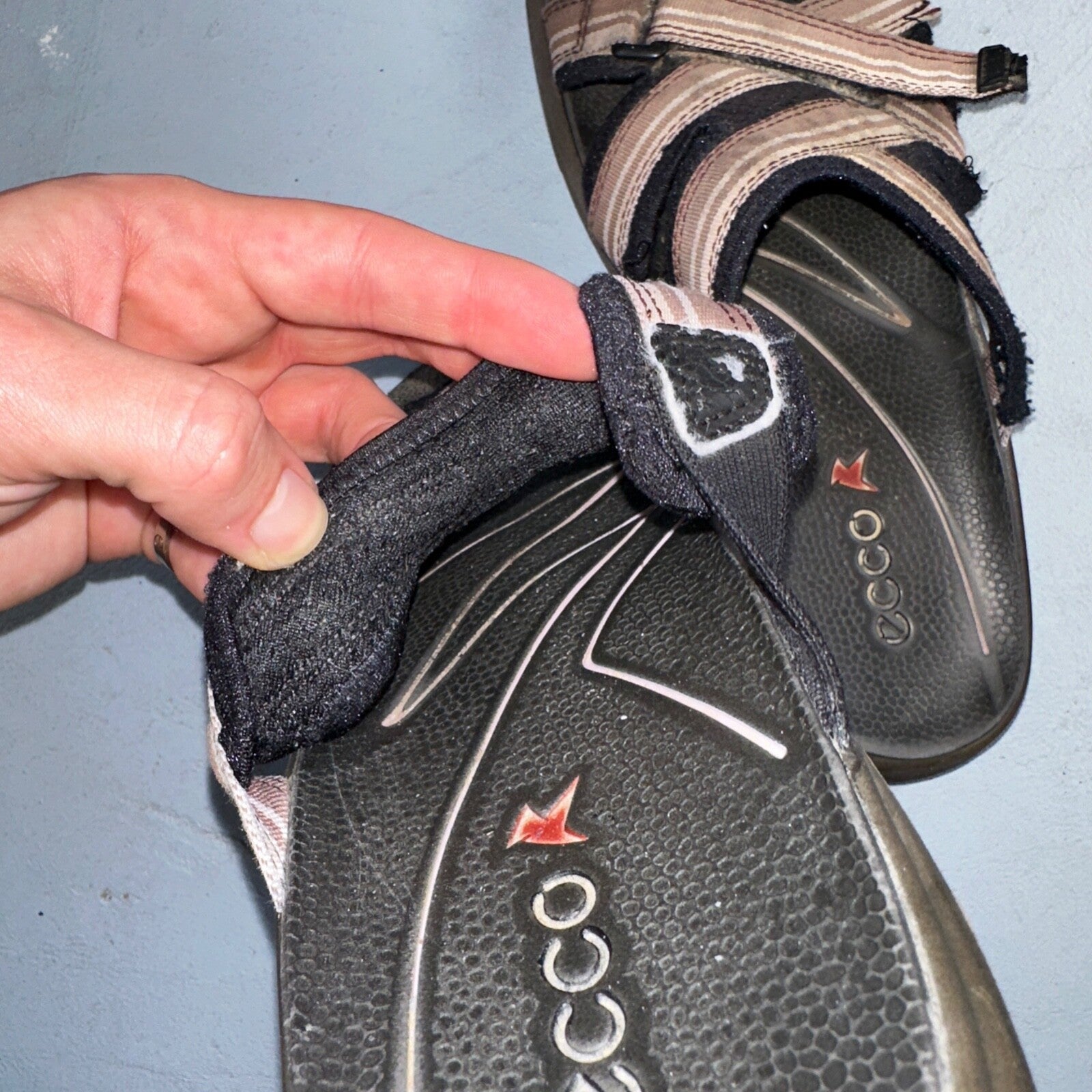 Ecco Hiking Sandals Womens 37 US 6/6.5 Brown Offroad Yucatan Outdoors FLAWS