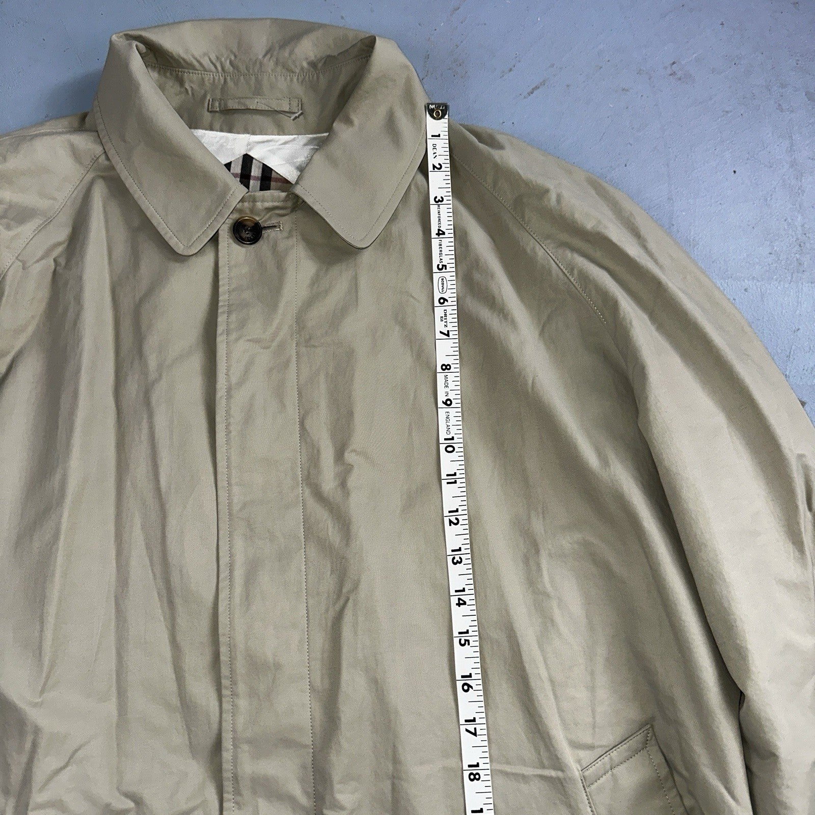 Burberrys VTG London Beige Nova Check Trench Coat Mens Size 44 Regular RARE!