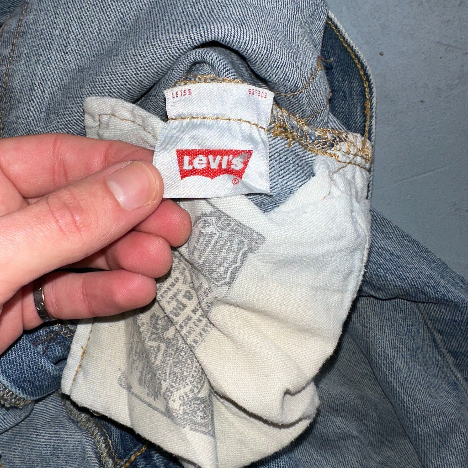 Levis 501 Vintage Y2K XX Straight Leg Jeans Blue Light Wash 35x34 Act 34x32