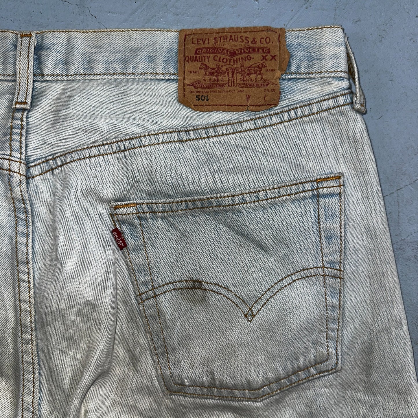 Levis 501 Vintage 90s UK Straight Leg Jeans Blue Light Wash 38x36 Act 37x30