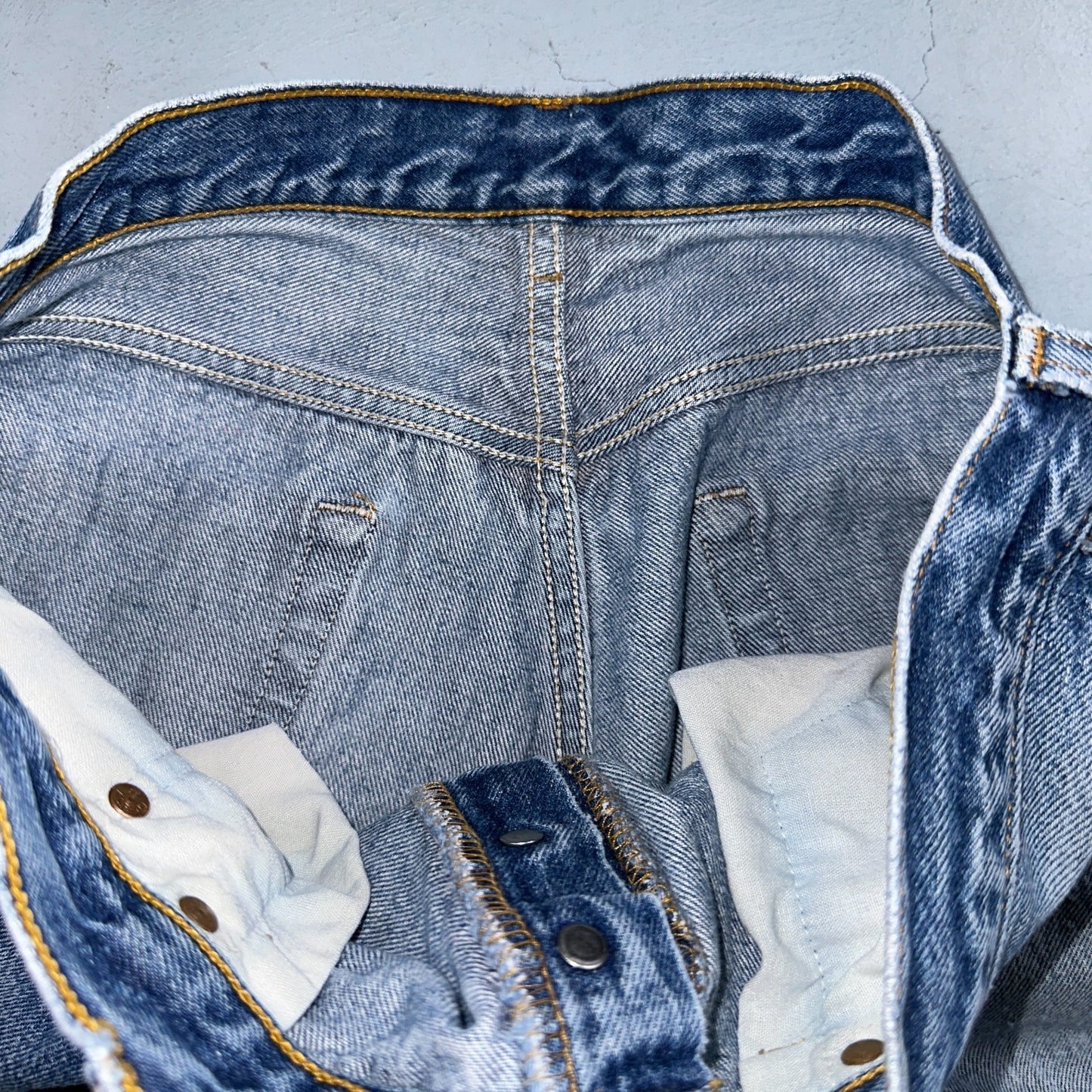 Levis 501 Vintage 90s USA XX Straight Leg Jeans Blue Light Wash 35x32 Act 31x29