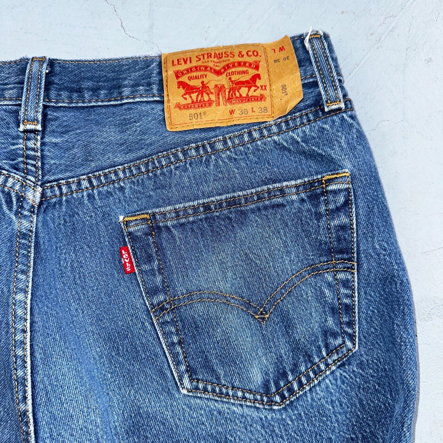 Levis 501 Y2K XX Straight Leg Jeans Blue VTG Med Wash 36x38 Act 33x33