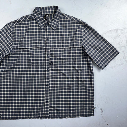 Nike VTG ACG Shirt Mens XL All Conditions Gear Button Hiking Short Sleeve Plaid