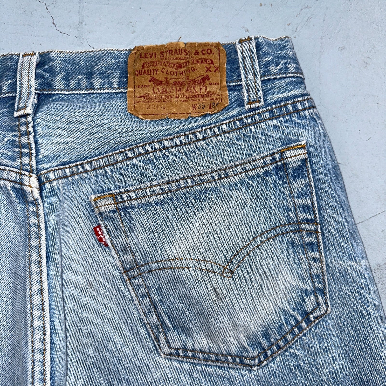 Levis 501 Vintage 90s USA XX Straight Leg Jeans Blue Light Wash 35x36 Act 32x27
