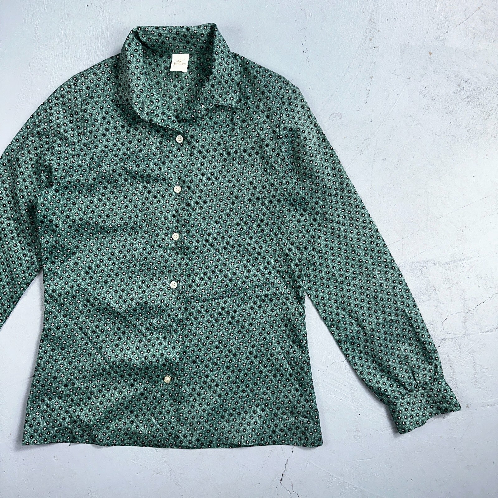 VTG 60s Jantzen Womens Top 12 Green Button Long Sleeve Shirt Flowers USA