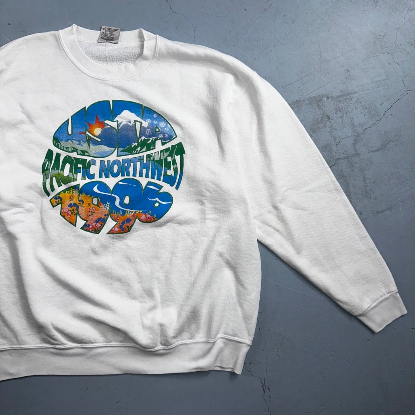 Oneita USTA 1996 Pacific Northwest VTG 90s Crewneck Sweatshirt Earth Peace