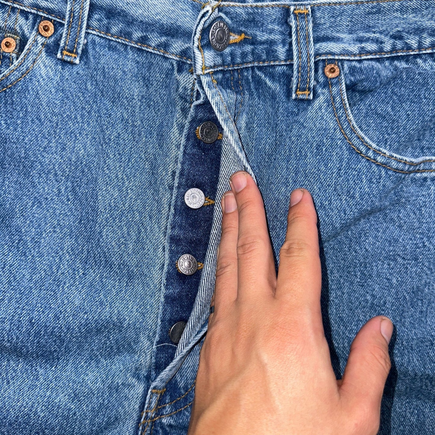 Levis 501 Vintage 80s USA XX Straight Leg Jeans Blue Light Wash 36x32 Act 34x32