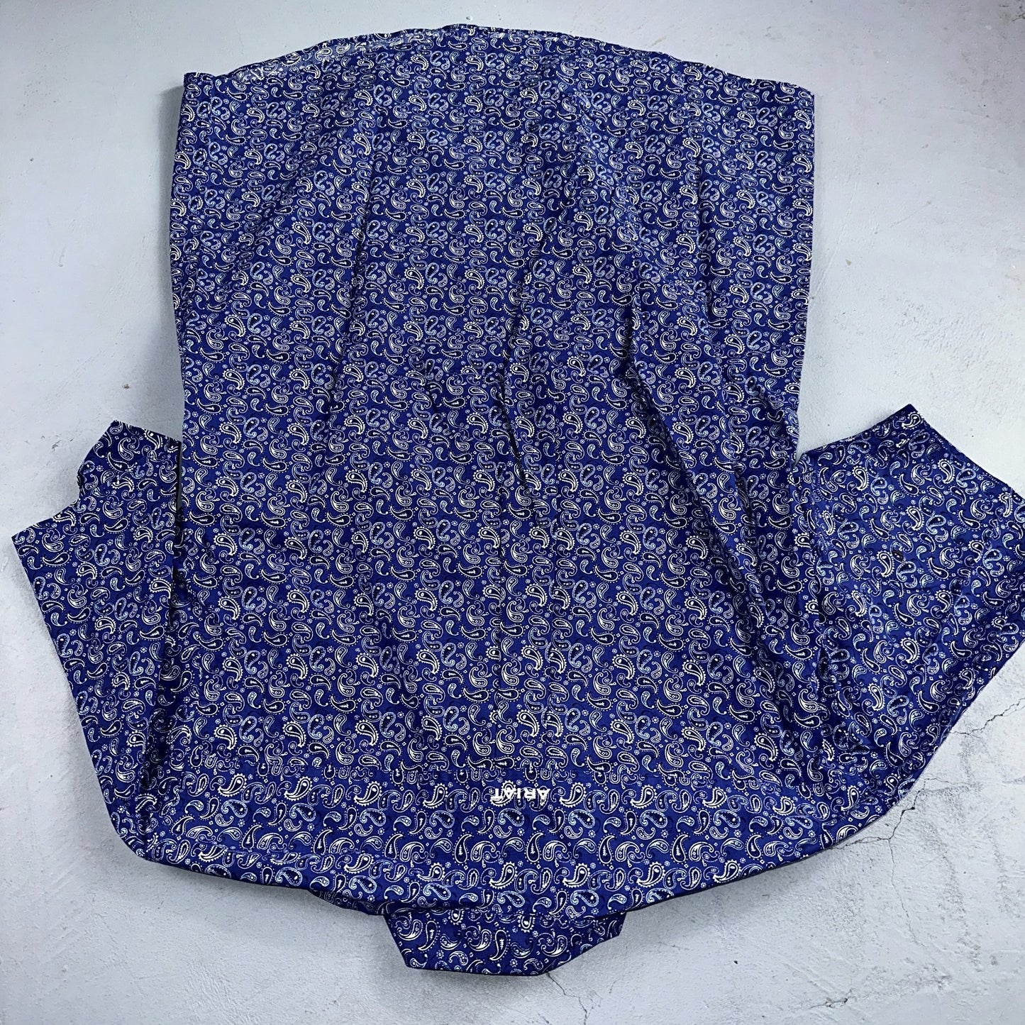 Ariat Button-Down Short Sleeve Shirt Size Large Blue Paisley 100% Cotton Casual