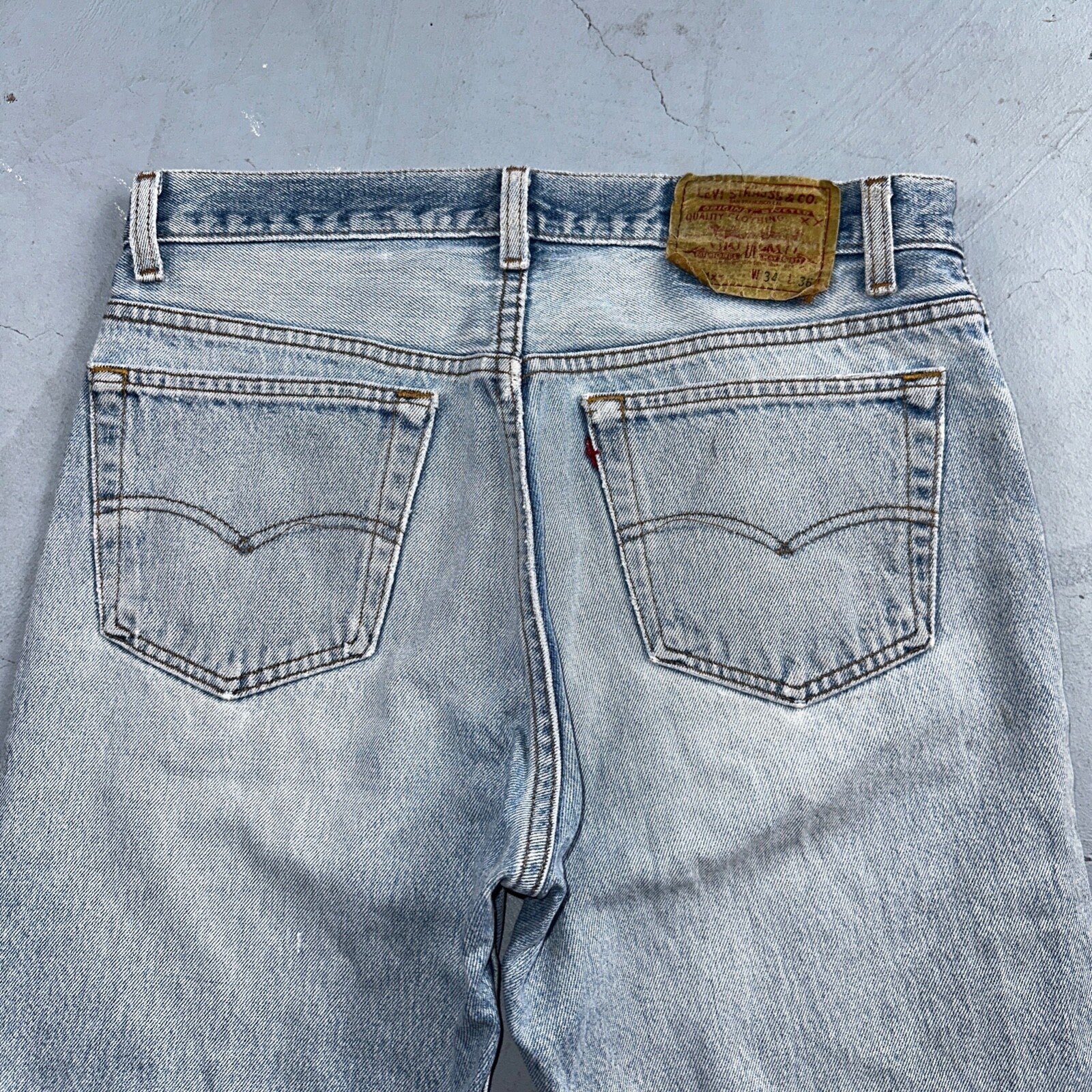 Levis 501 Vintage 90s USA XX Straight Leg Jeans Blue Light Wash 34x36 Act 32x32