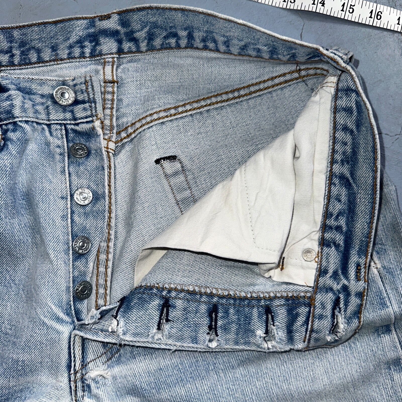 Levis 501 Vintage 80s Redline Selvedge USA XX Jeans Light Wash 32x33 Act 29x29