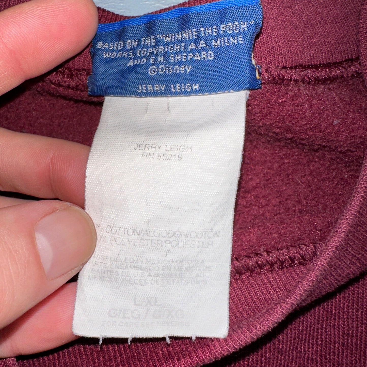 VTG 90s Disney Pooh Garden Full of Flowers Sweatshirt Tigger Eeyore Sz L/XL