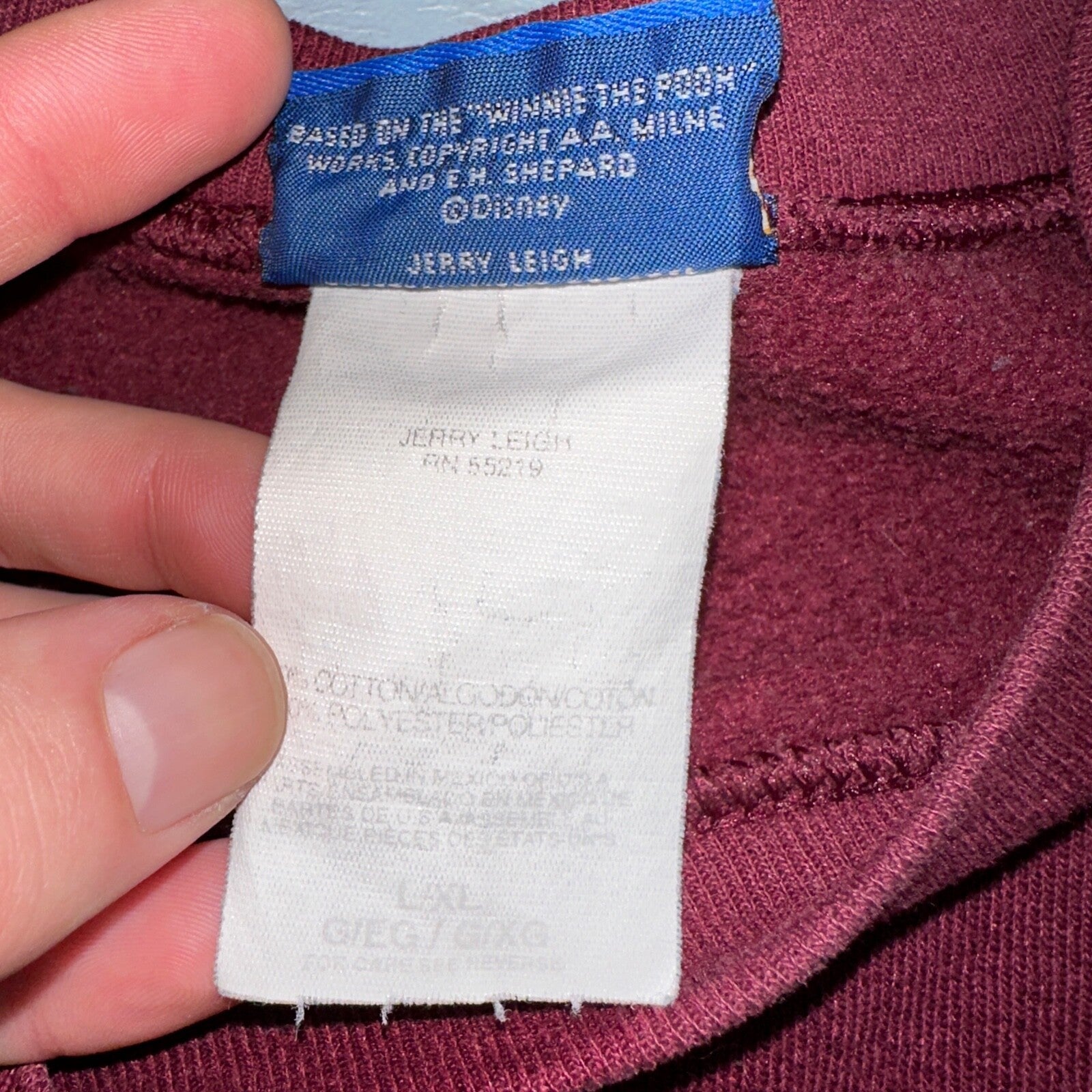 VTG 90s Disney Pooh Garden Full of Flowers Sweatshirt Tigger Eeyore Sz L/XL