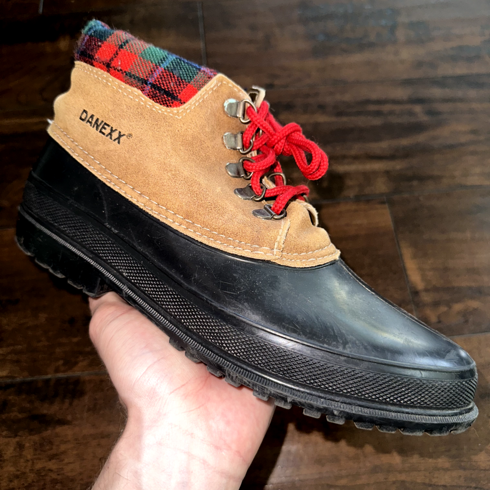 Danexx Black & Plaid Rain/Snowboot Canada Shearling Lined Boots Sz 8 VTG 80s