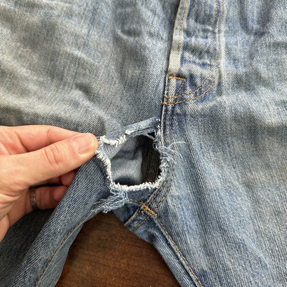 Levis 501 Vintage Y2K Straight Leg XX 2000s Jeans 35x30 Light Wash 36x28