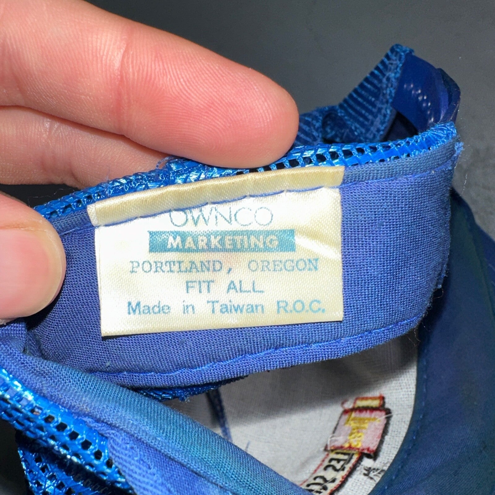 Tires Les Schwab Blue VTG Hat Cap Snapback Hot Wheels Trucker Cool Brand Logo