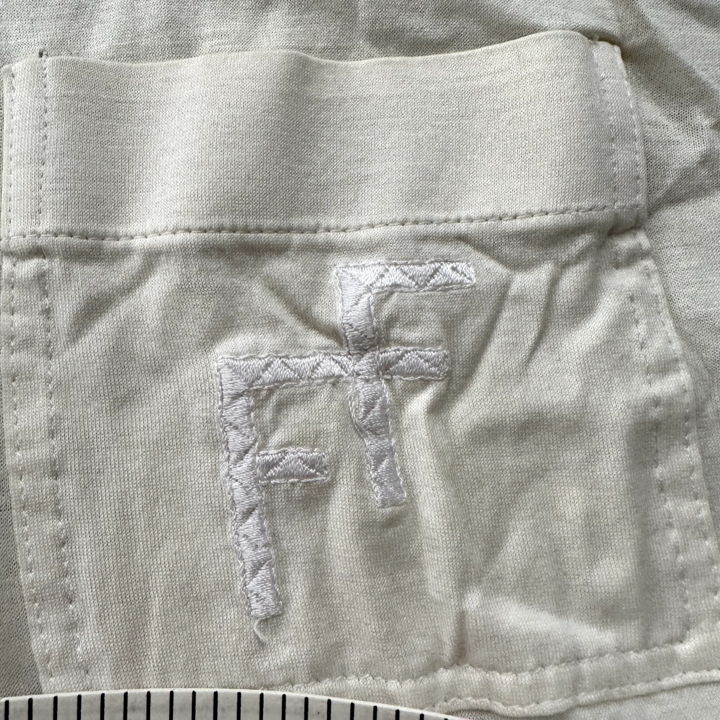 vtg Forge Munsingwear White 70s Shirt poly disco buttons cool white basic 60s