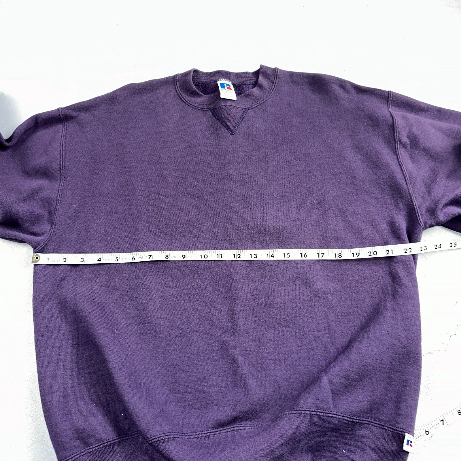 Russell Athletic L USA Sweatshirt 90s VTG Crewneck Purple Basic Blank Essential