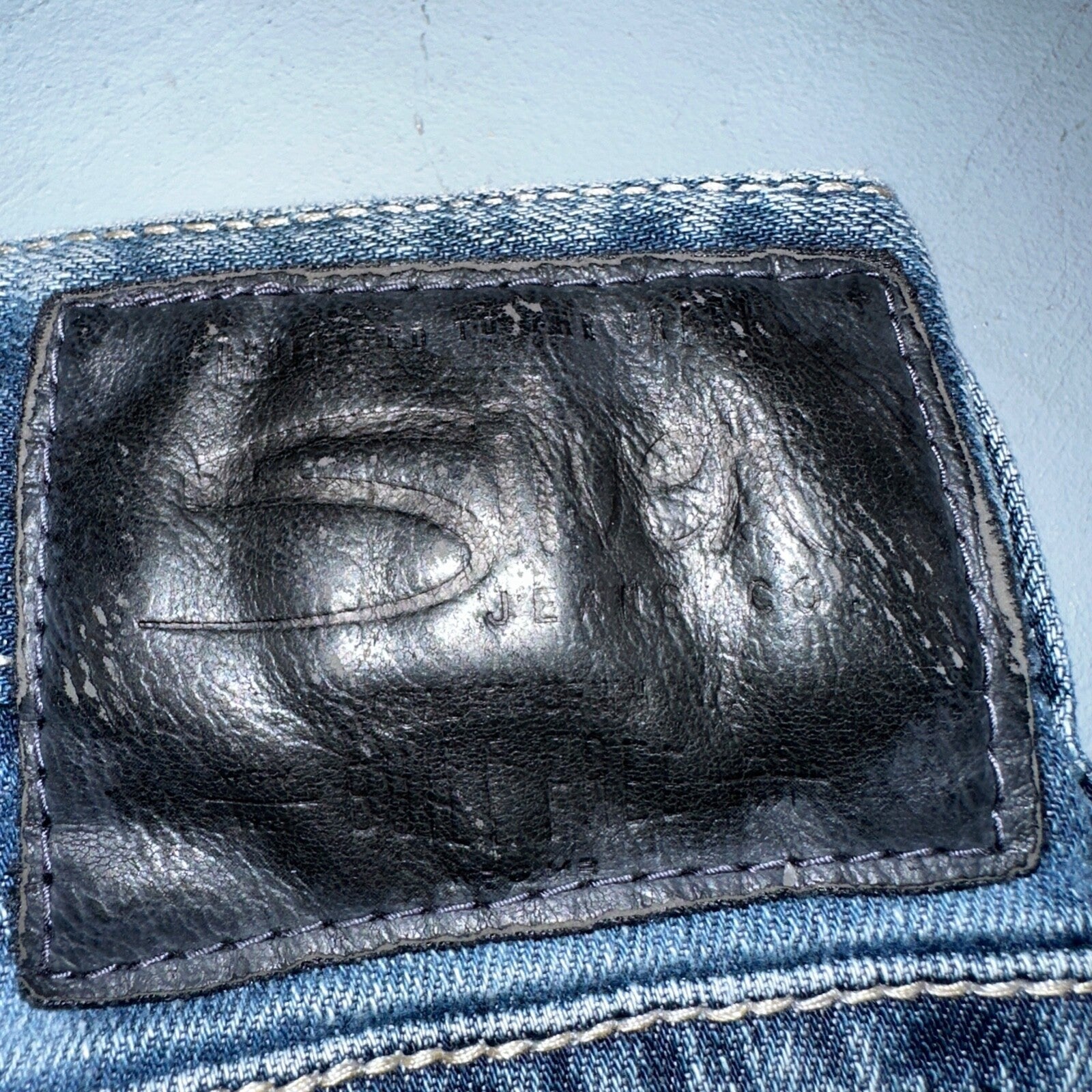 Silver Jeans Mens 34x30 Eddie Blue Denim Stretch Straight 5 Pocket Whiskering