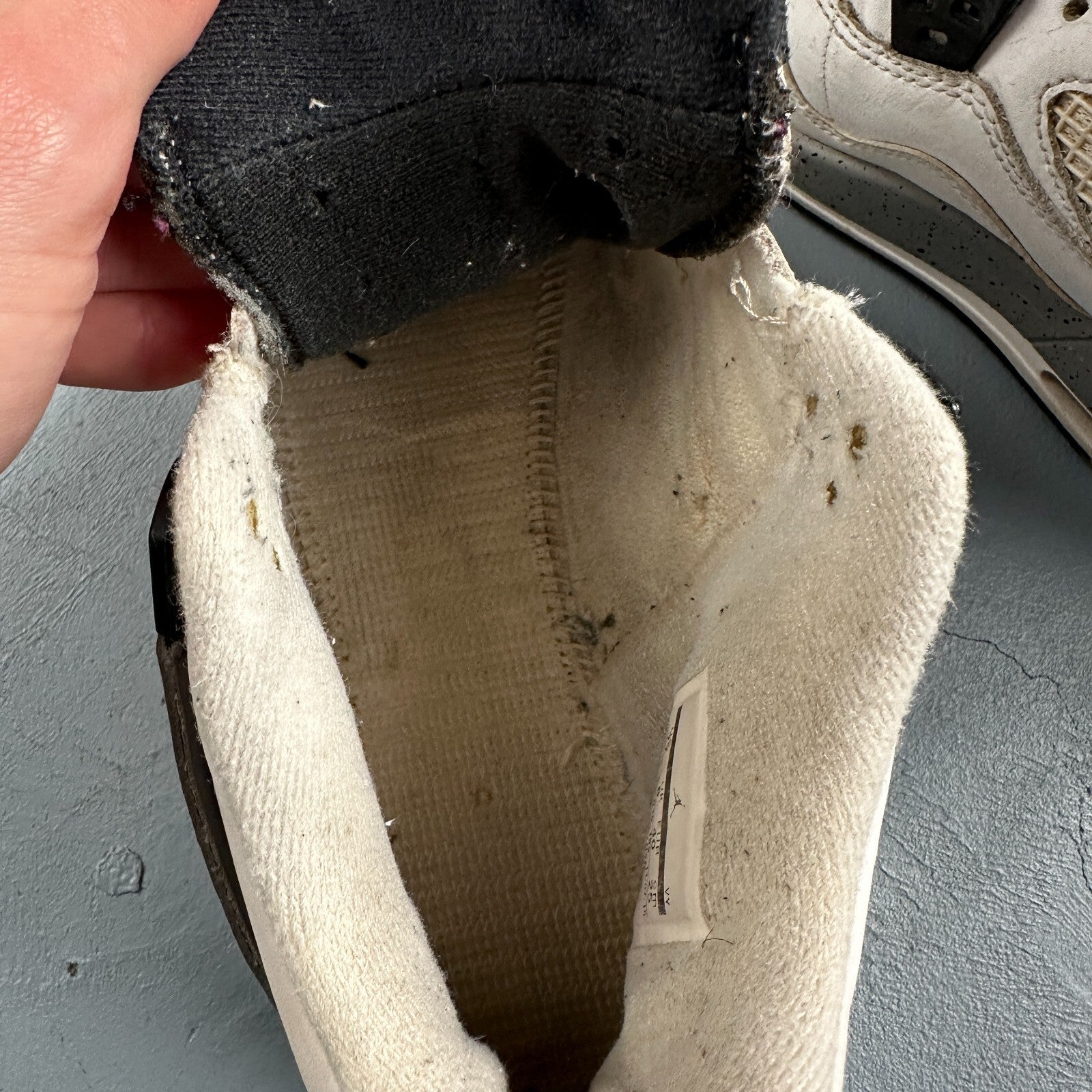 Nike Air Jordan 4 Retro GS 'Cement' 2012  836016-192  Youth Size 7Y No Box