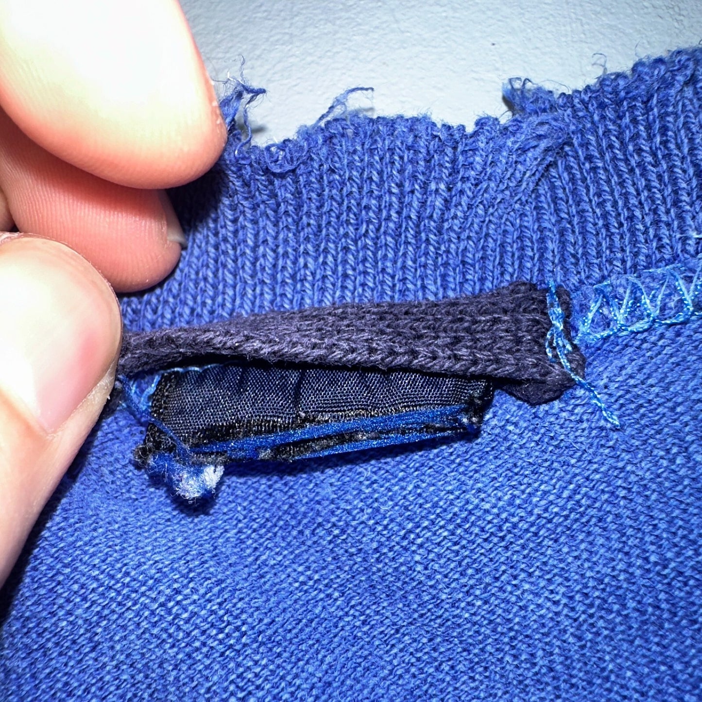 1970s VTG Blue Single V Sport Blank Sweatshirt USA Crewneck Basic 70s Jumper