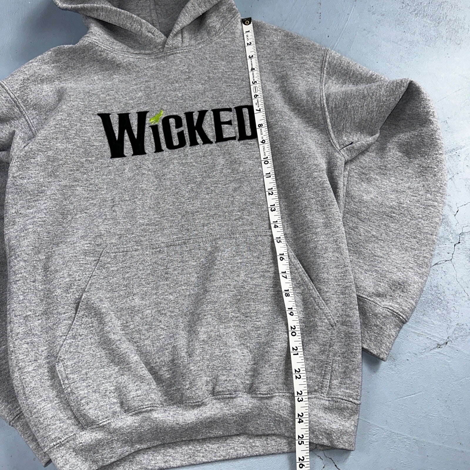 Wicked Hoodie Gildan Y2K Small Vintage 00s Wizard Of Oz Musical Promo Sweatshirt