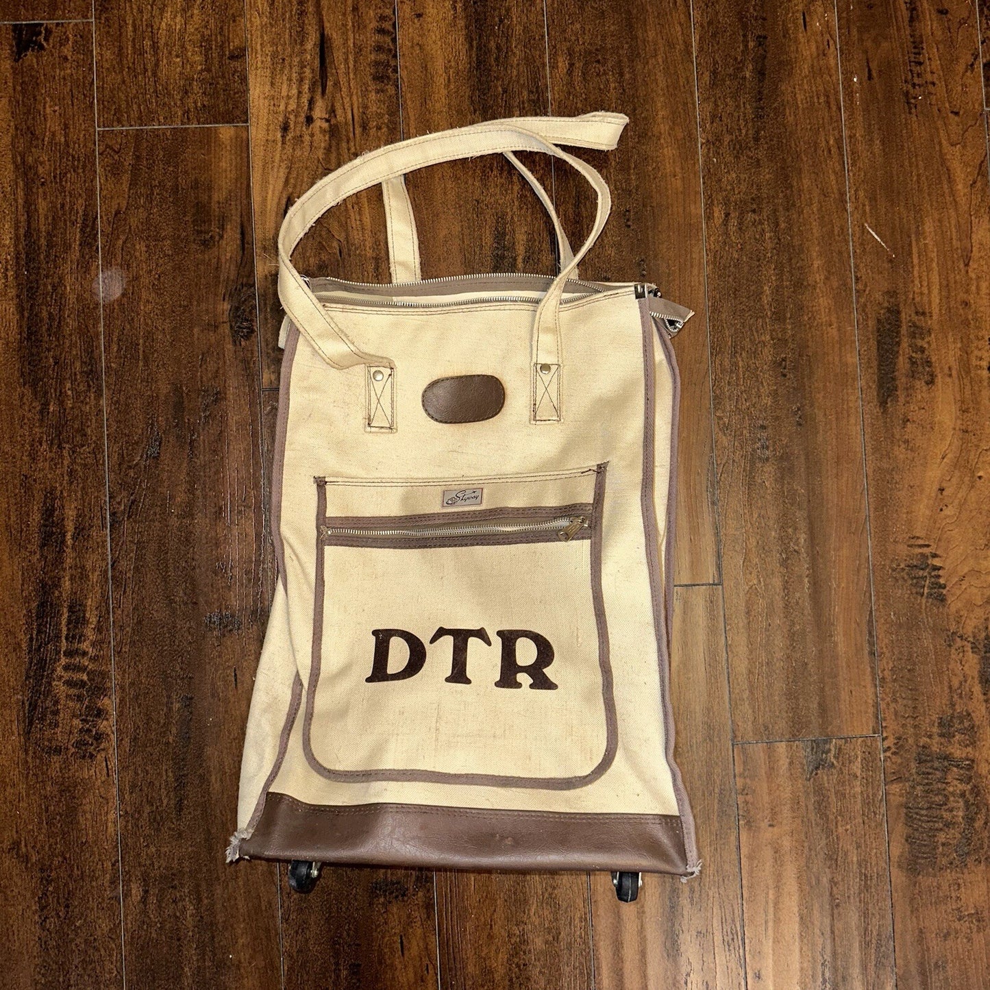 Vintage Skyway Travel Bag With Wheels Carry-on Luggage 70s 1970s LV Flight DTR