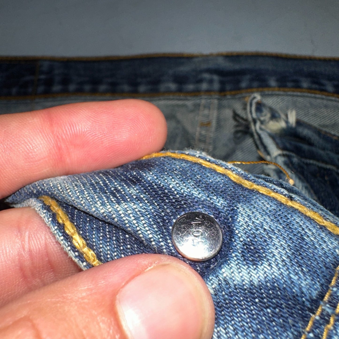 Levis 501 Vintage Y2K 90s XX Straight Leg Jeans Blue Med Wash 38x34 Act 37x31