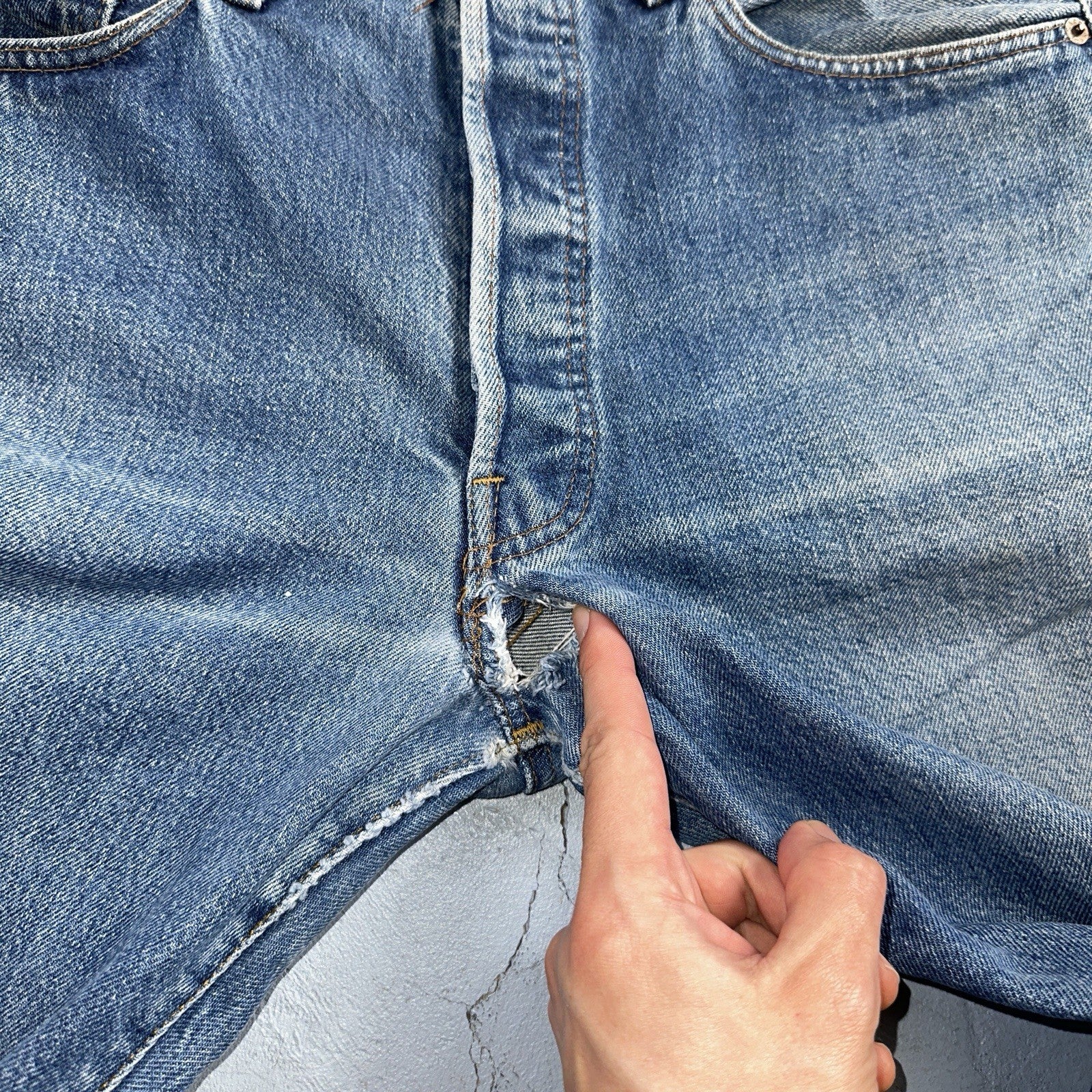 Levis 501 Vintage 80s Redline Selvedge USA XX Jeans Med Wash 35x38 Act 32x33