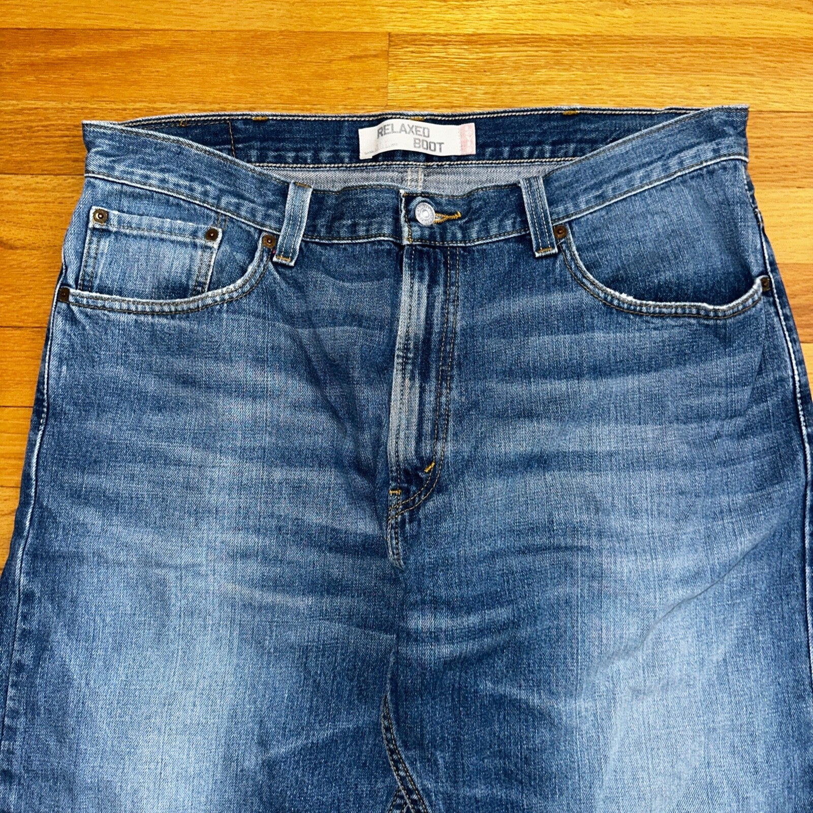 Vintage Levis 557 Jeans Mens 38x30 Blue Relaxed Boot Fit Cowboy Tag Size 37x25