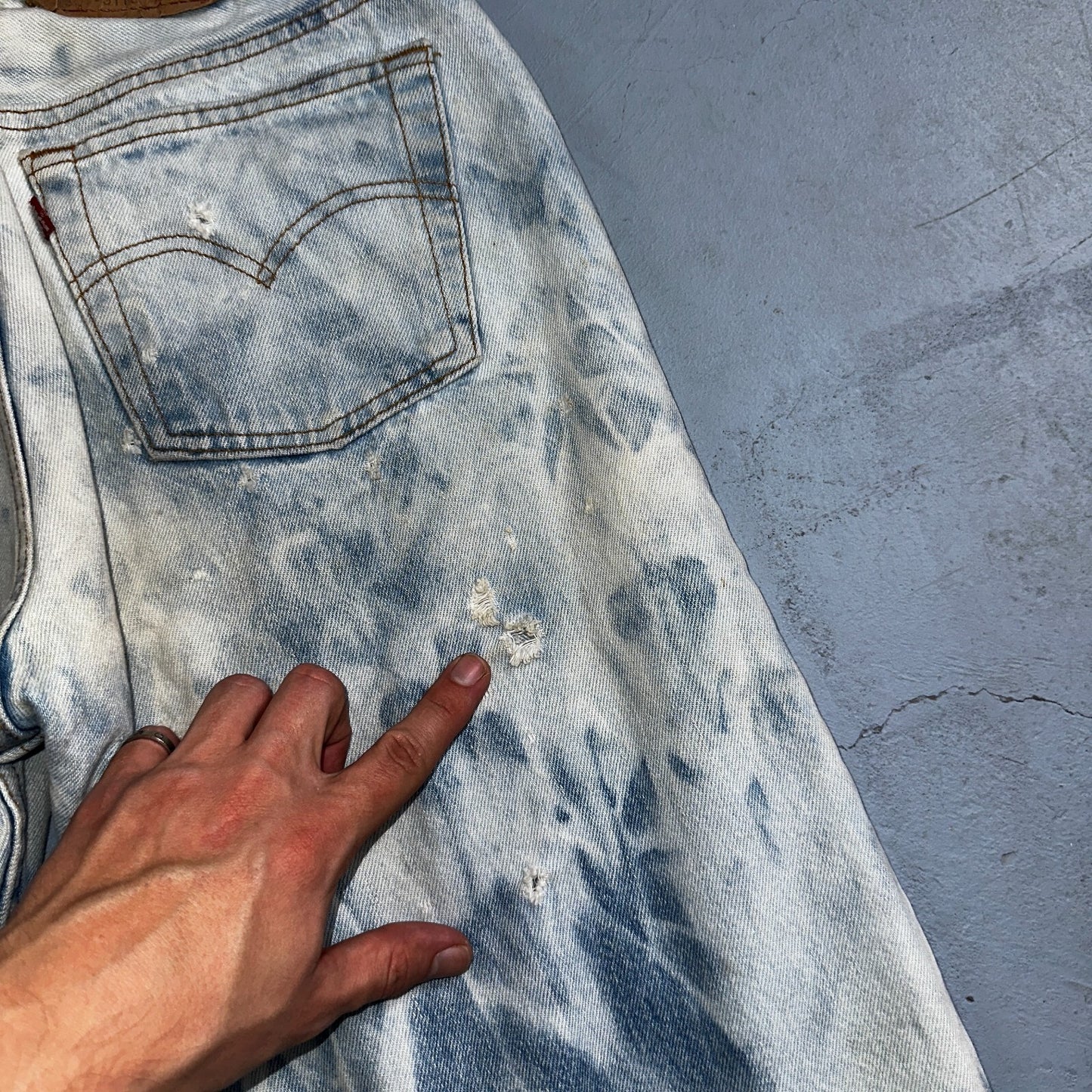 Levis 501 Vintage 80s USA XX Straight Leg Jeans 30x36 Bleach Light Wash Ac 26x31