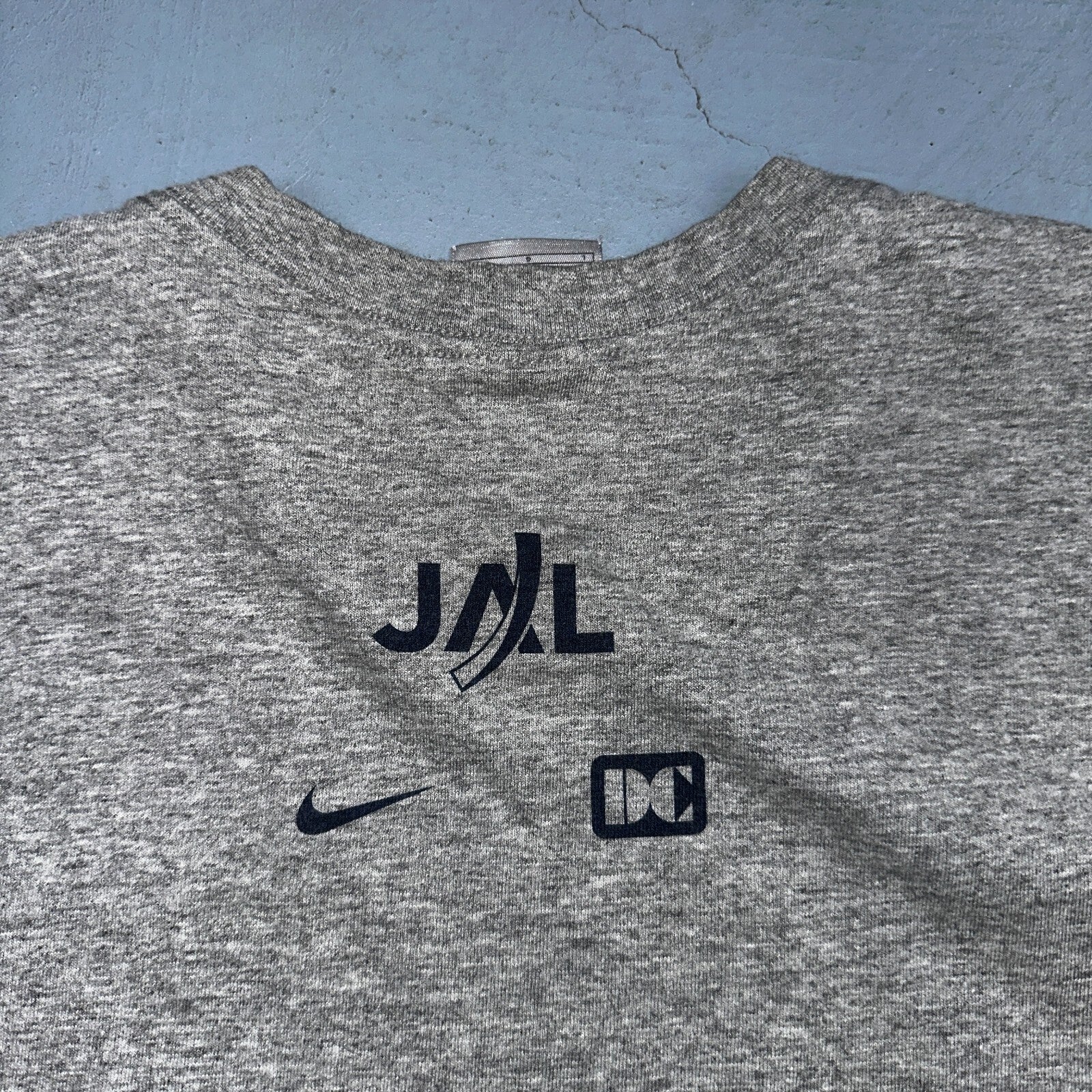 Nike Honolulu 2002 VTG T Shirt Silver Tag Marathon Running Floral Box Logo Y2K