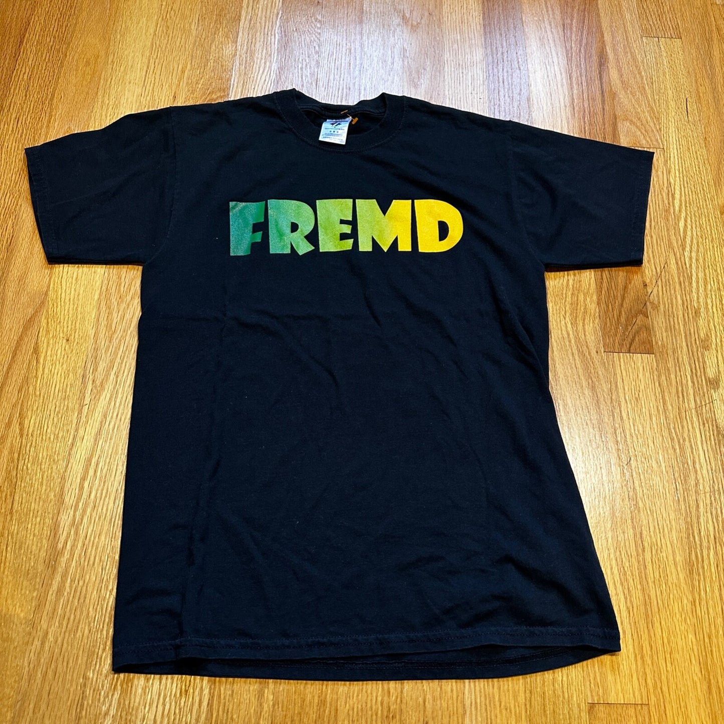 FREMD Vintage T Shirt 90s Y2K Skateboard Skate Rap Music Band Hippie Random Fred