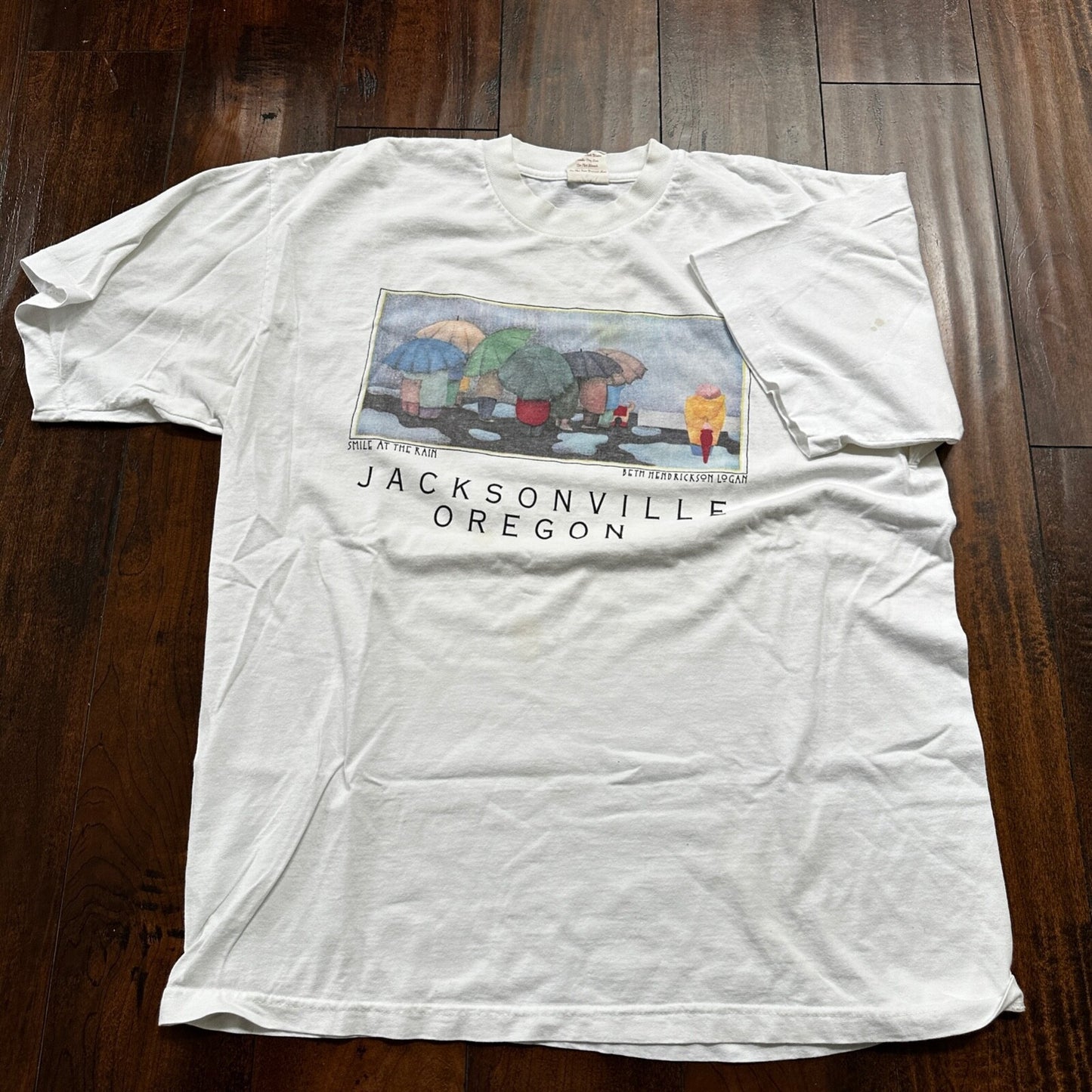 Jacksonville Oregon Smile at Rain VTG T Shirt Beth Logan Art PDX Umbrella Sad
