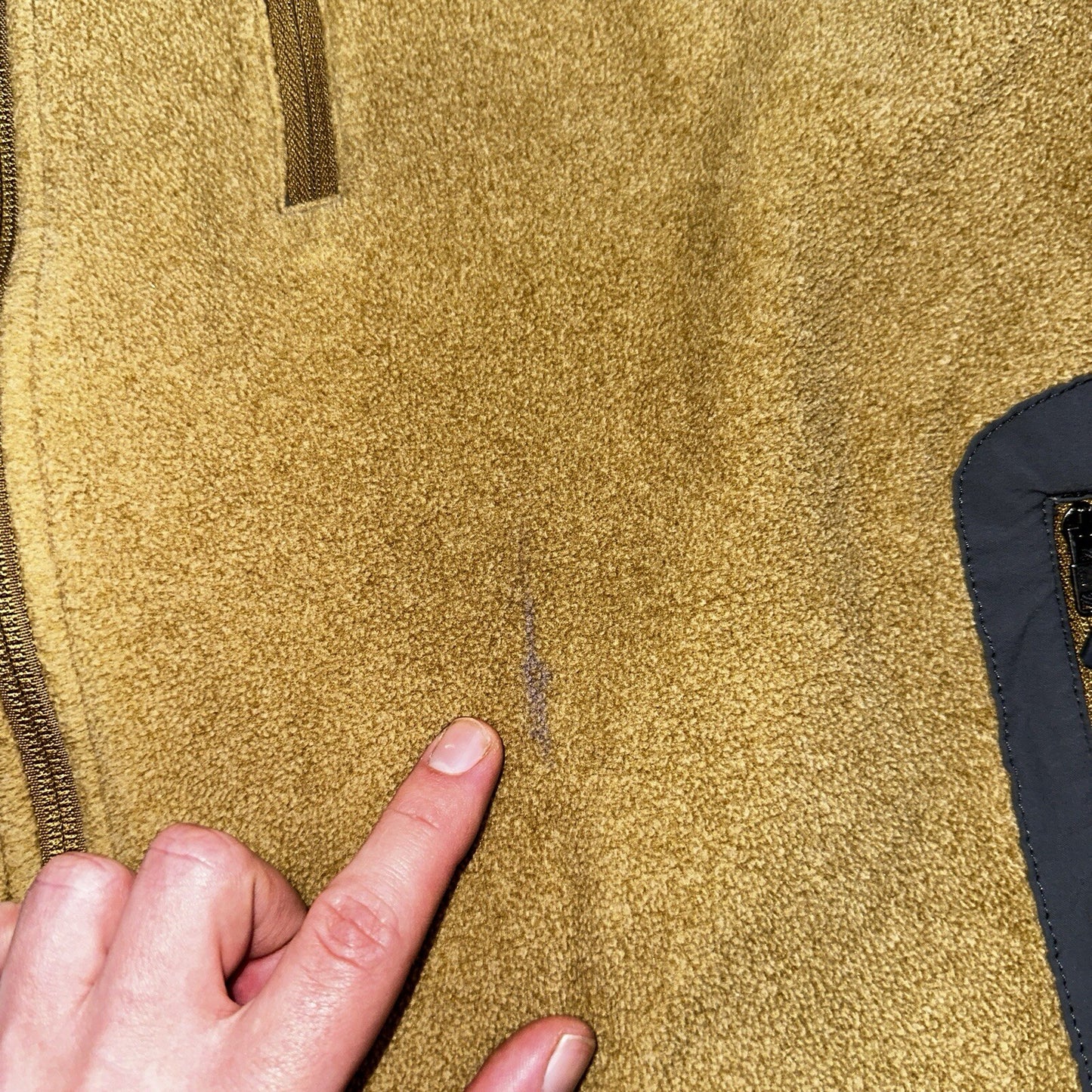 Patagonia Jacket Men's XL Tan Cedars Fleece Zip Chest Pocket Zipper Damaged