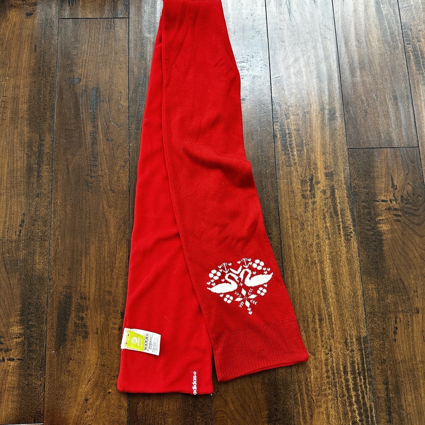 VTG Adidas Scarf Beautiful Red Colors Neo Label Soft Sports Athletic Swans