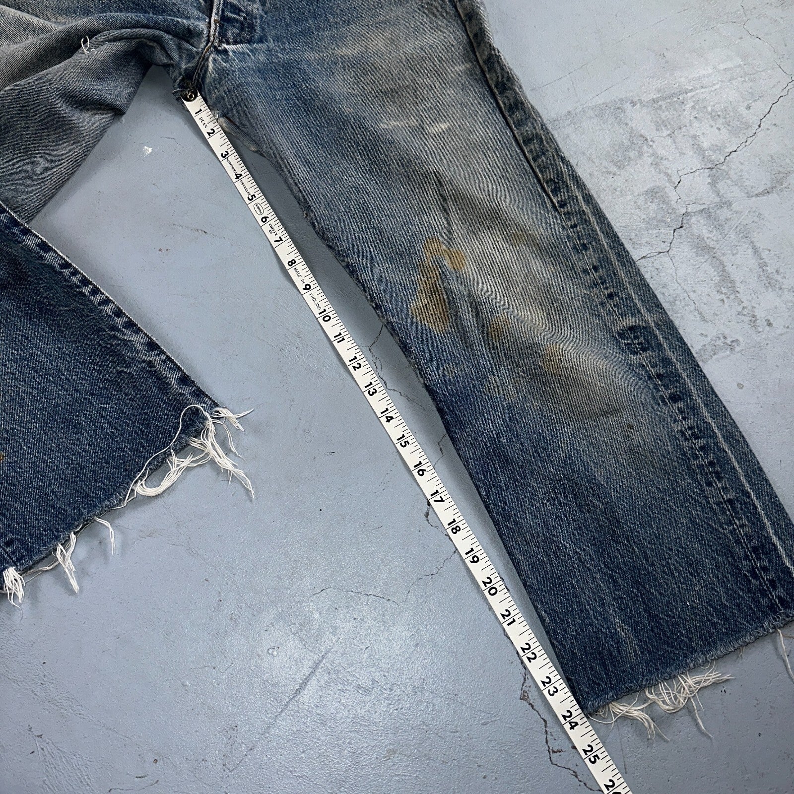 Levis 501 Vintage 80s USA XX Straight Leg Jeans Blue Light Wash Act 32x24 Capri