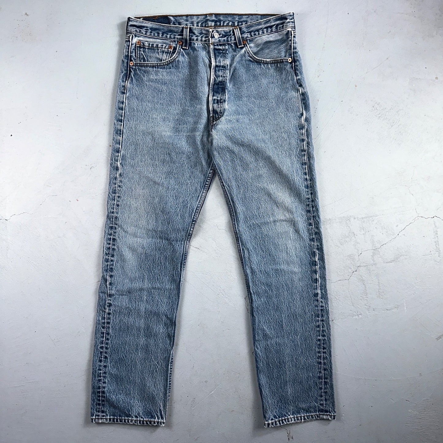 Levis 501 Vintage 90s USA XX Straight Leg Jeans Blue Light Wash 35x34 Act 33x31