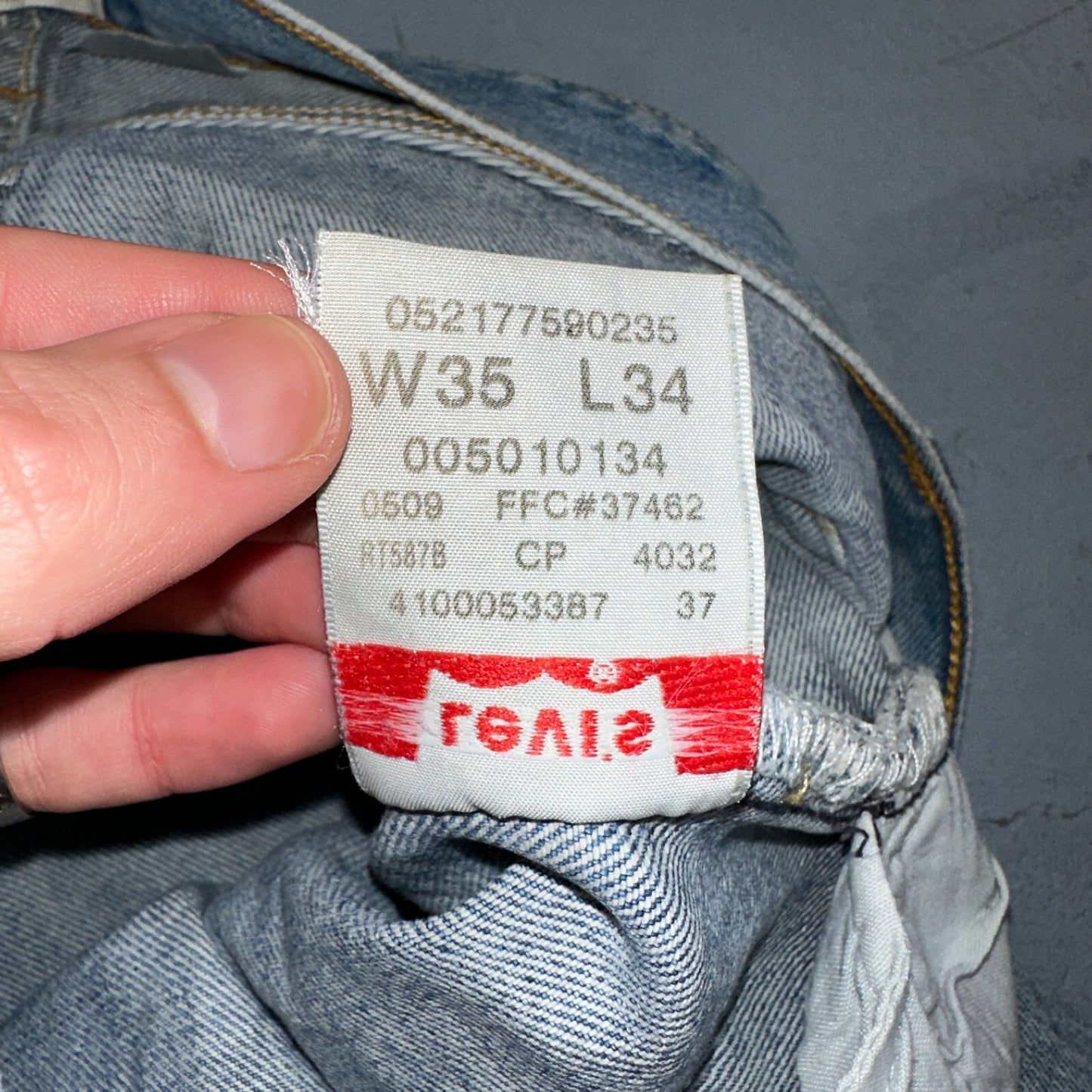 Levis 501 Vintage Y2K XX Straight Leg Jeans Blue Light Wash 35x34 Act 34x34